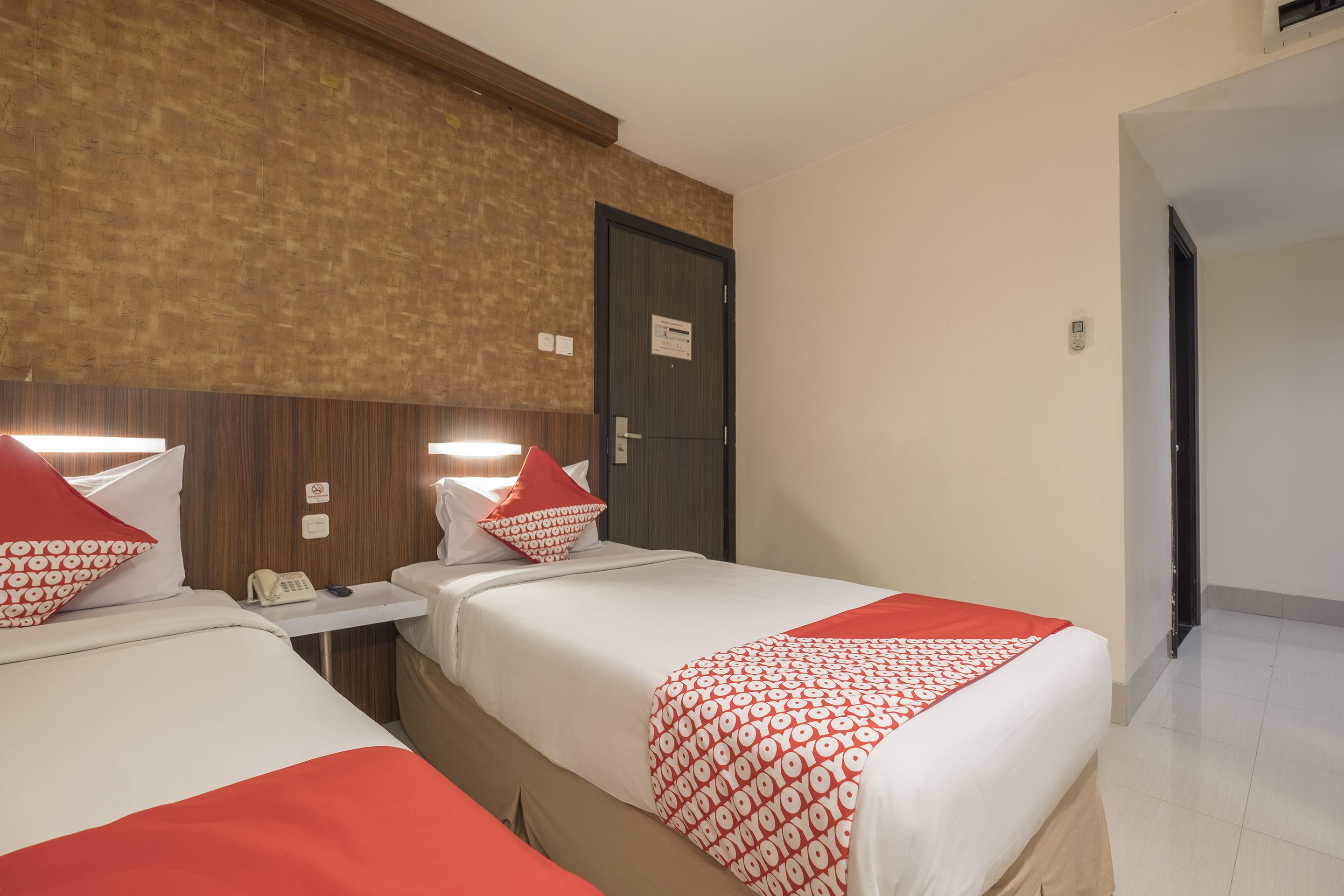 Collection O 1279 Hotel Grand Celino Makasar Exteriér fotografie