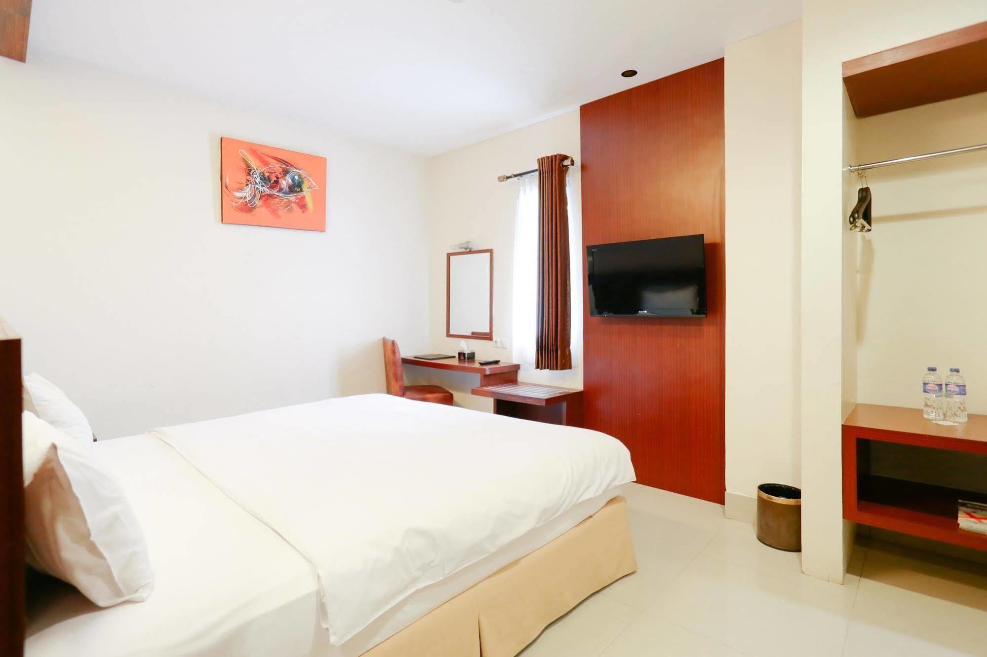 Collection O 1279 Hotel Grand Celino Makasar Exteriér fotografie